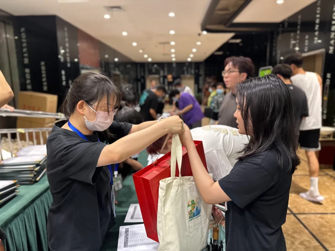 講座簽到現(xiàn)場