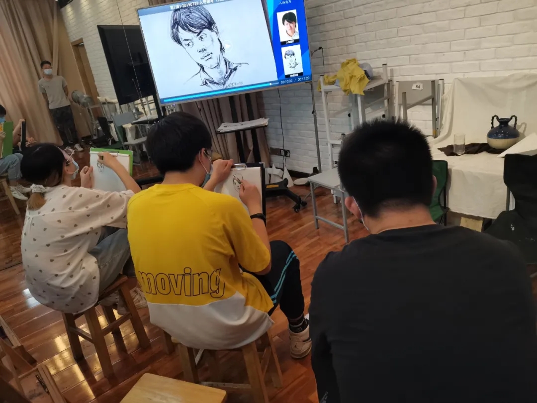 北藝畫室司門口基礎(chǔ)部