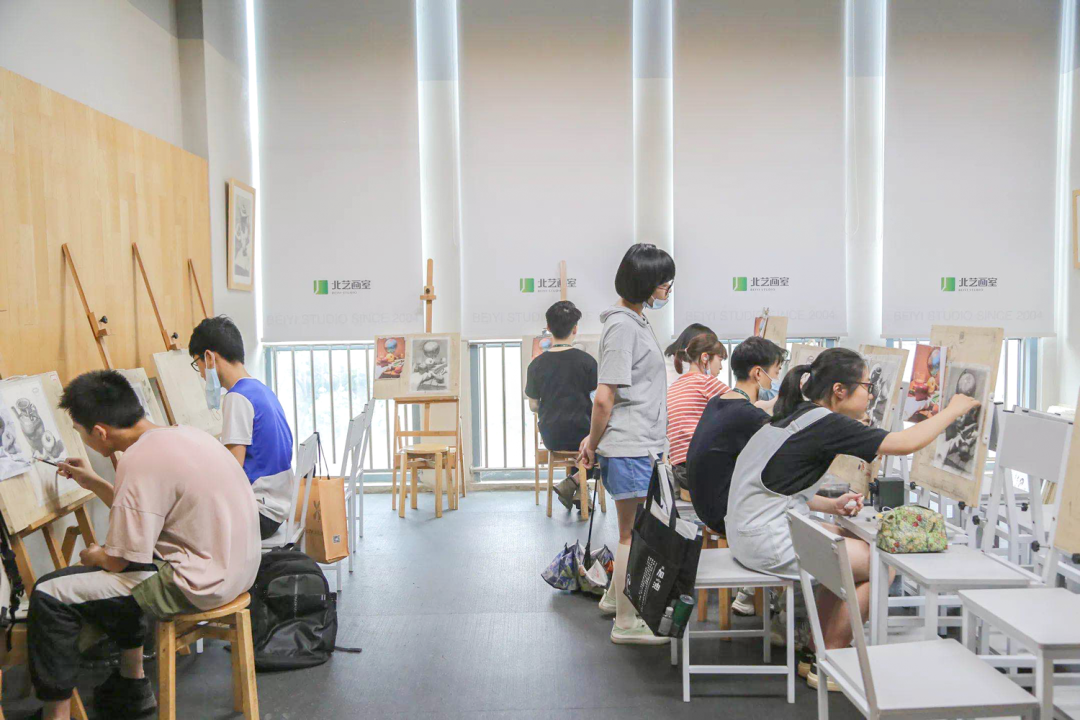 北藝畫室暑期班課堂場景