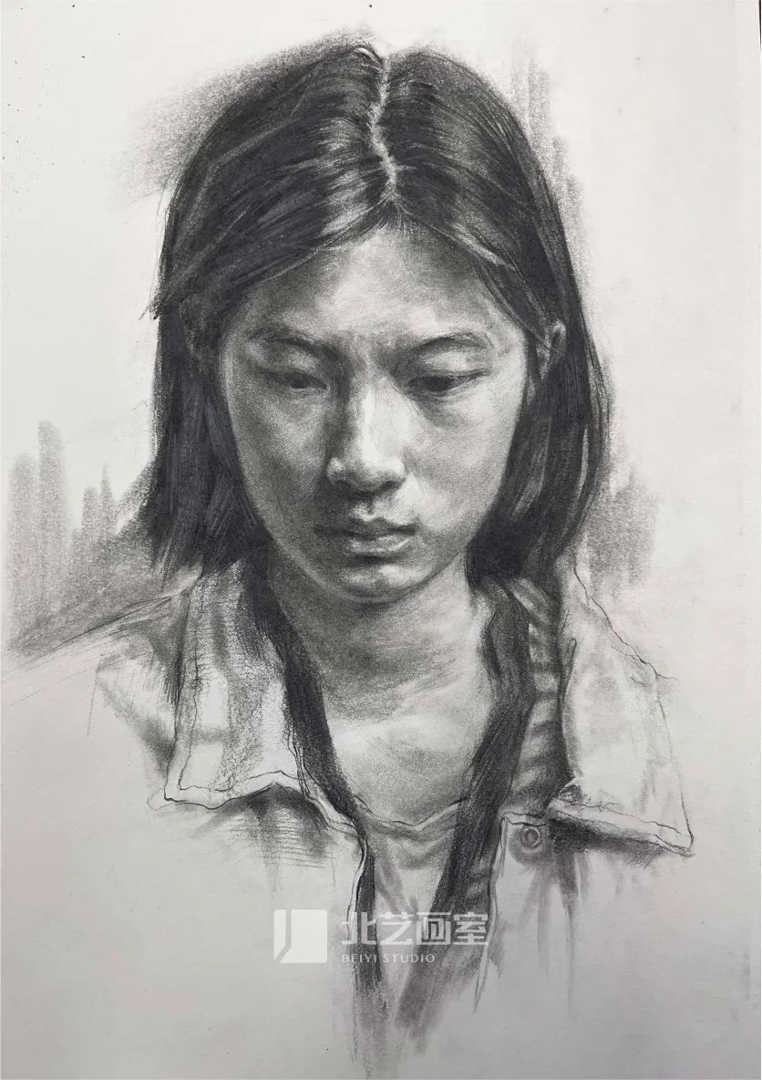 北藝2023屆學(xué)員成功解鎖素描頭像