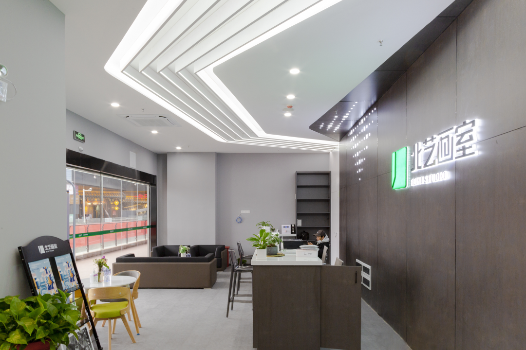 畫(huà)室大廳