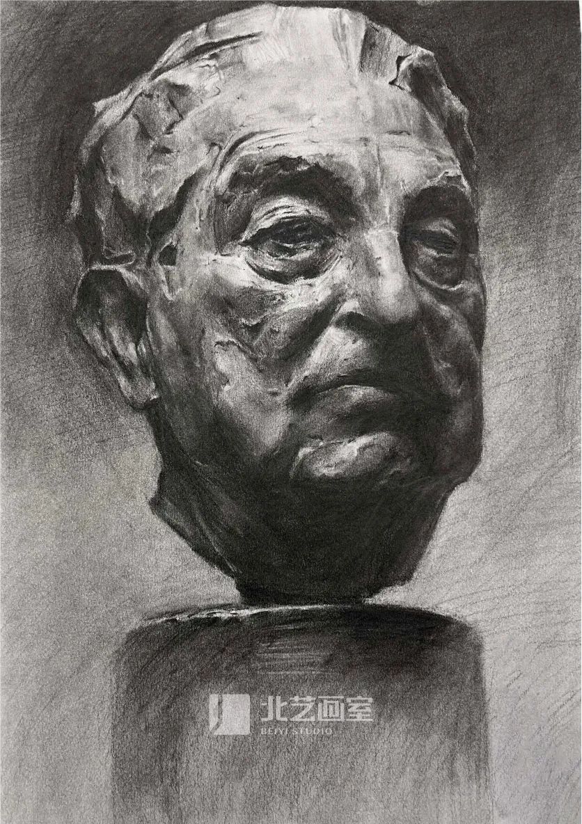 北藝2023屆學(xué)員成功解鎖素描頭像